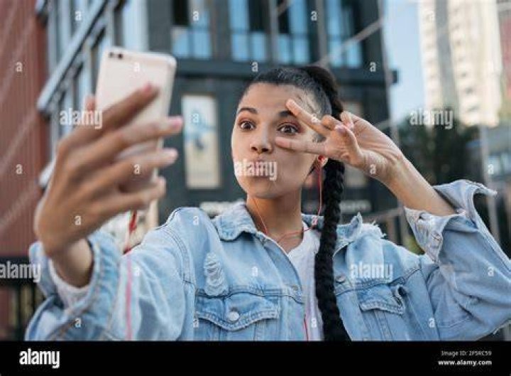 Streaming video on mobile device